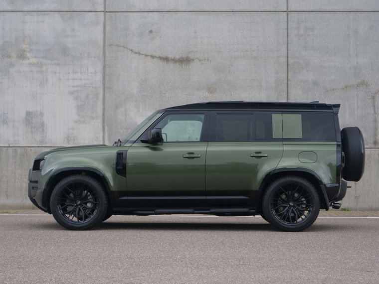 Vehicle Image 16
