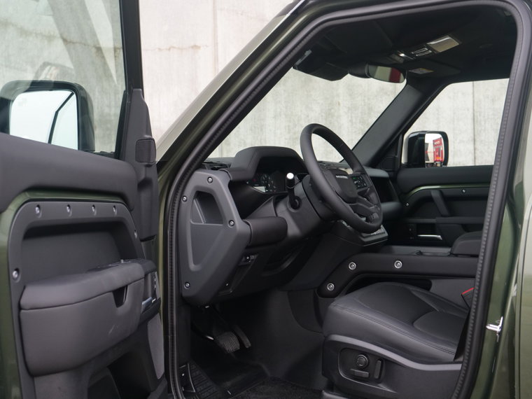Vehicle Image 21