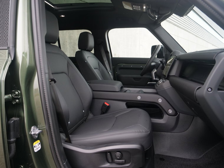 Vehicle Image 22