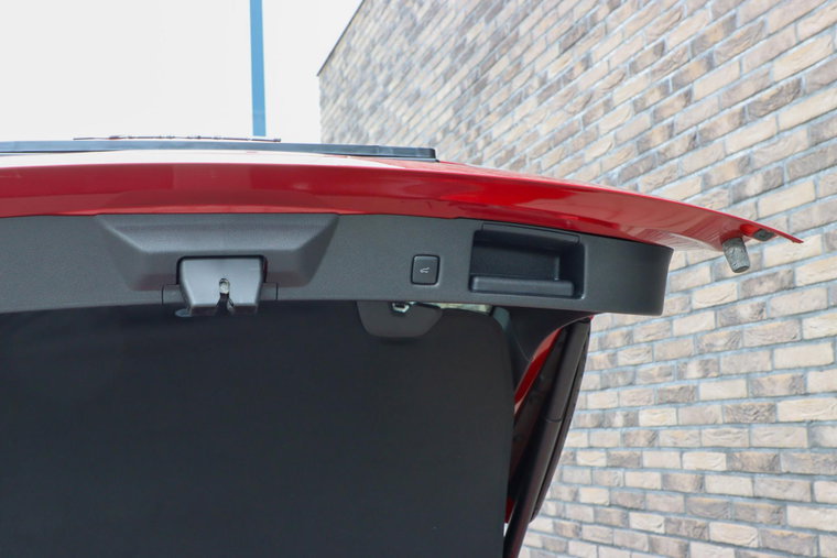 Vehicle Image 14