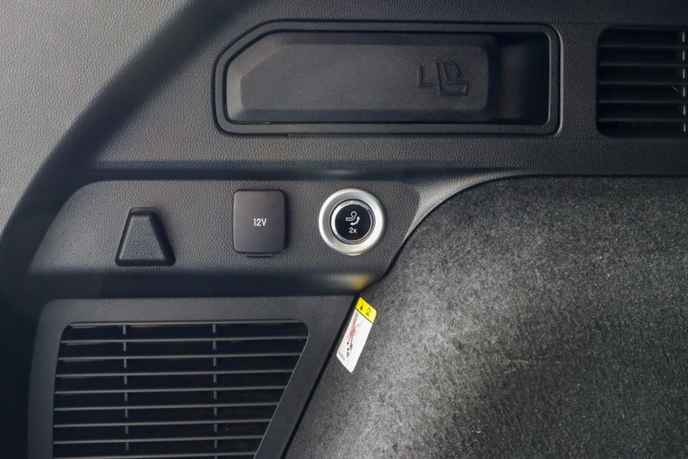 Vehicle Image 17