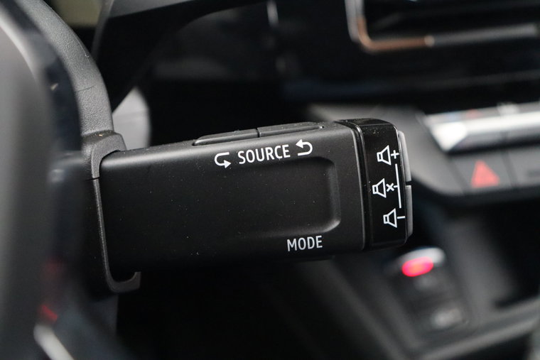 Vehicle Image 26