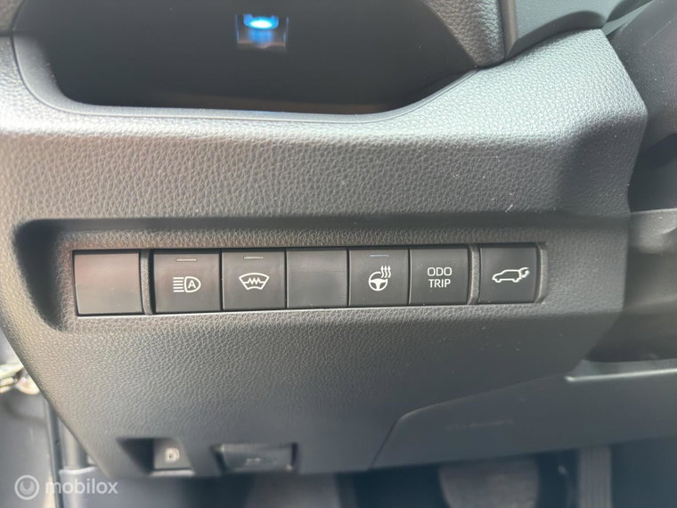 Vehicle Image 35