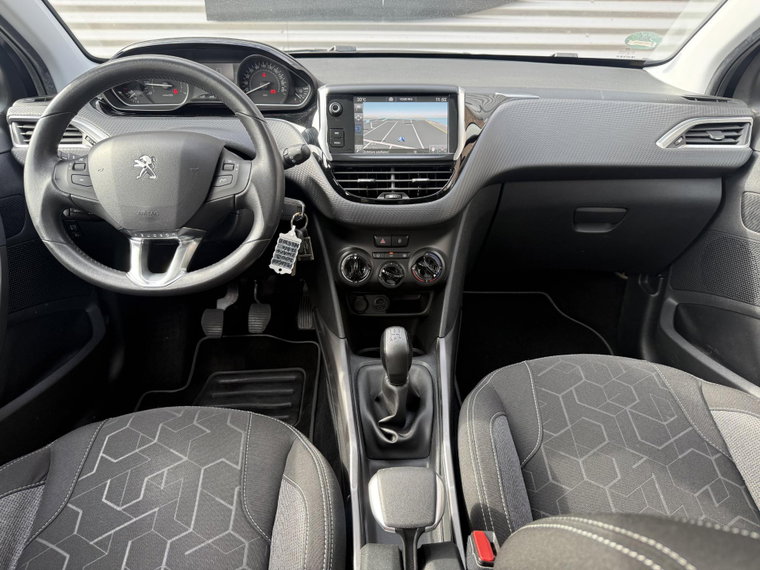 Vehicle Image 23