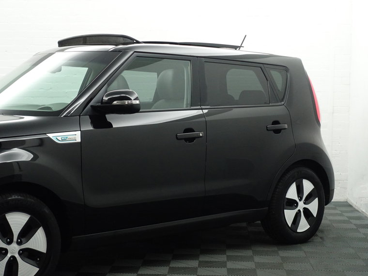 Vehicle Image 33