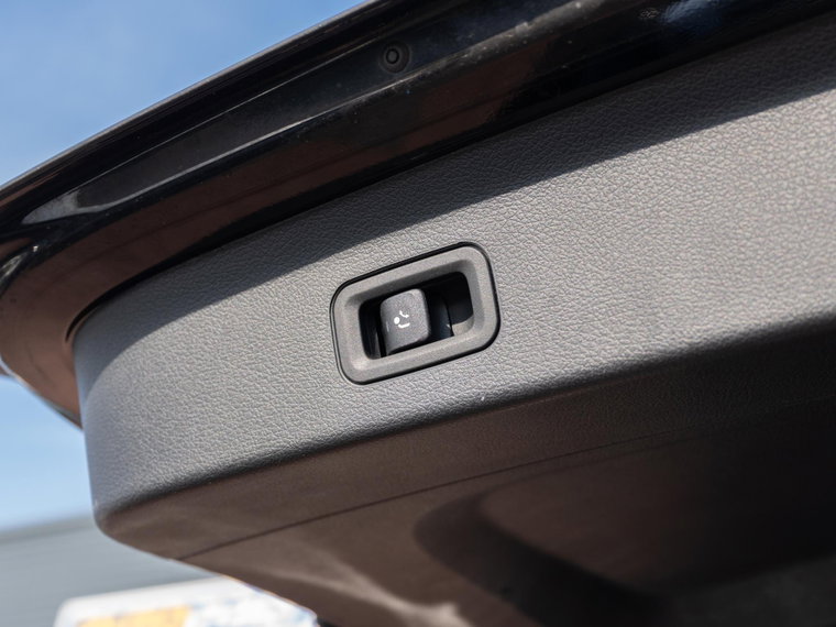 Vehicle Image 37