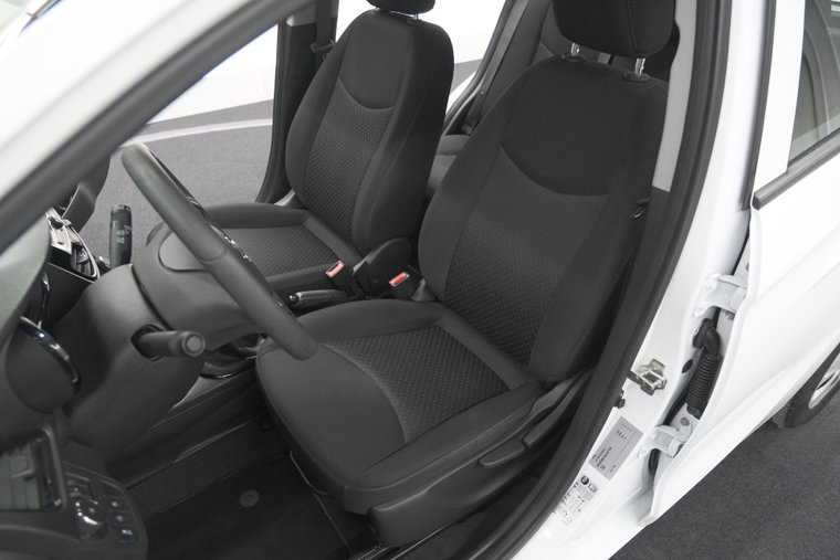 Vehicle Image 21