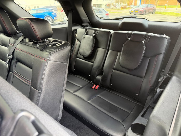 Vehicle Image 15