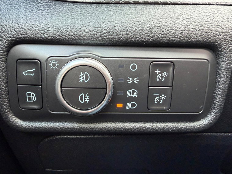 Vehicle Image 27