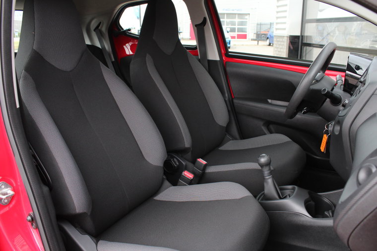 Vehicle Image 10