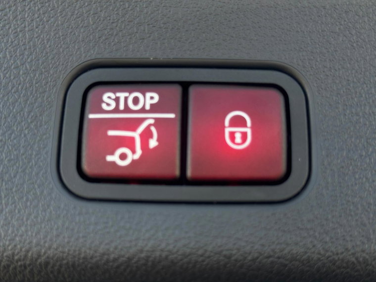 Vehicle Image 27
