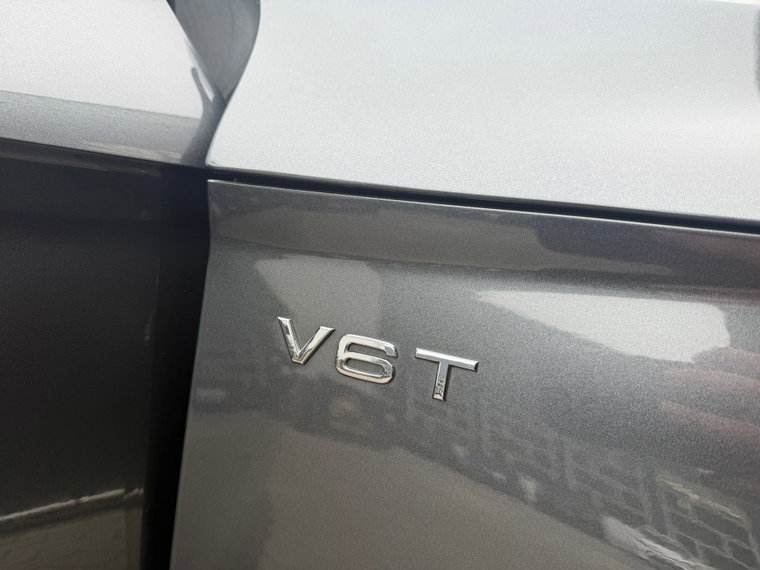 Vehicle Image 33