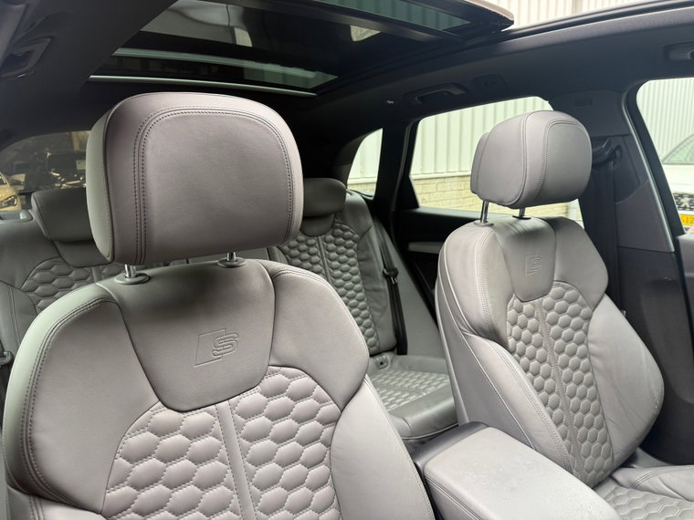 Vehicle Image 37