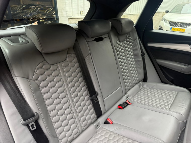 Vehicle Image 41