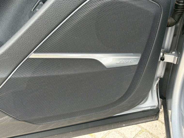 Vehicle Image 33