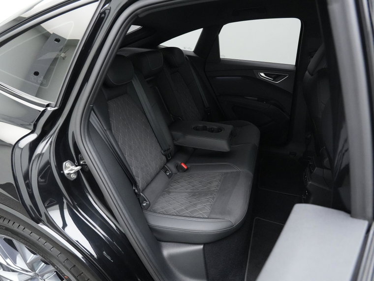 Vehicle Image 39
