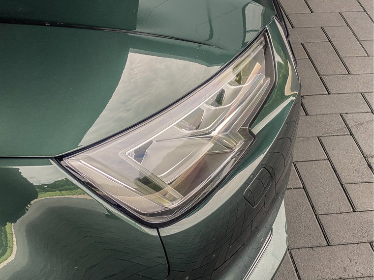 Vehicle Image 35
