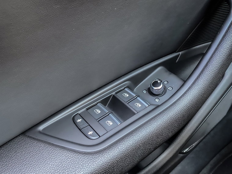 Vehicle Image 45