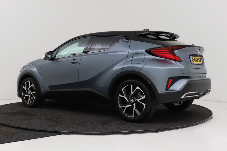 Vehicle Image 6