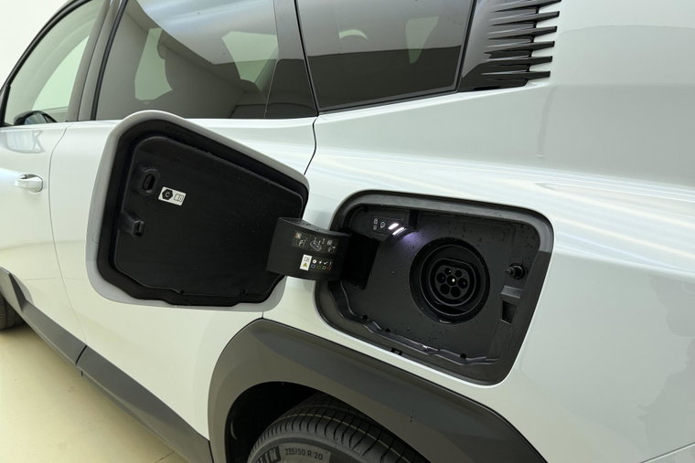 Vehicle Image 20