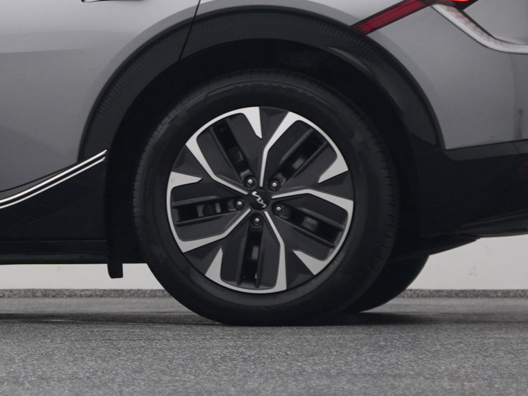Vehicle Image 41