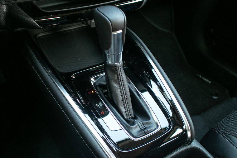 Vehicle Image 25