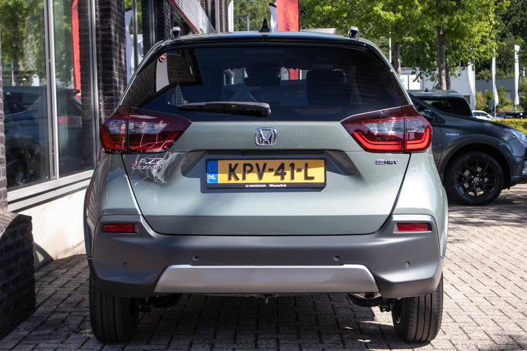 Vehicle Image 12