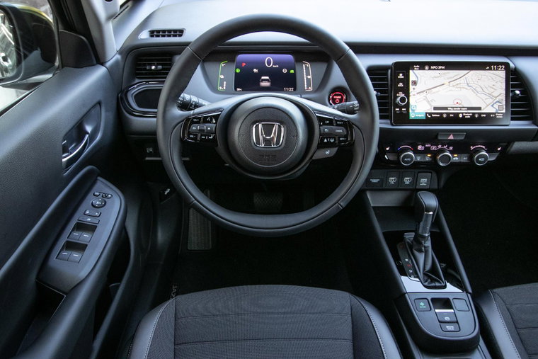 Vehicle Image 16