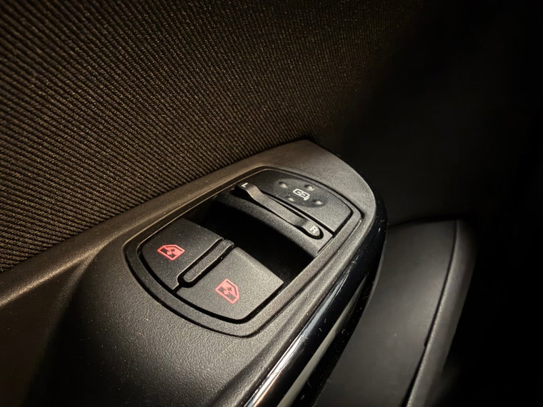 Vehicle Image 24