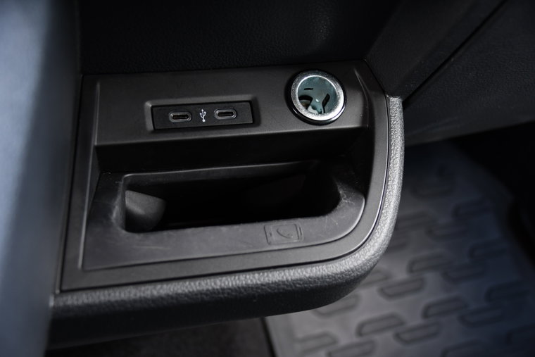 Vehicle Image 35