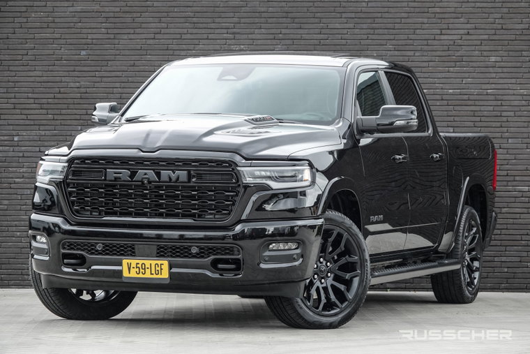 Vehicle Image 25
