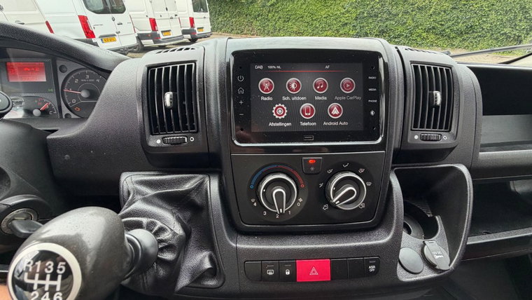 Vehicle Image 24