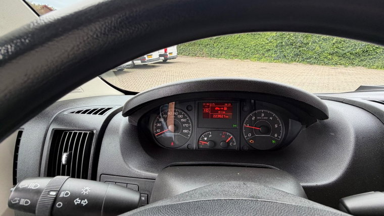 Vehicle Image 26
