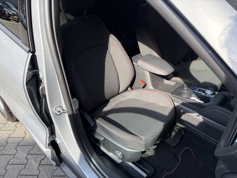 Vehicle Image 48