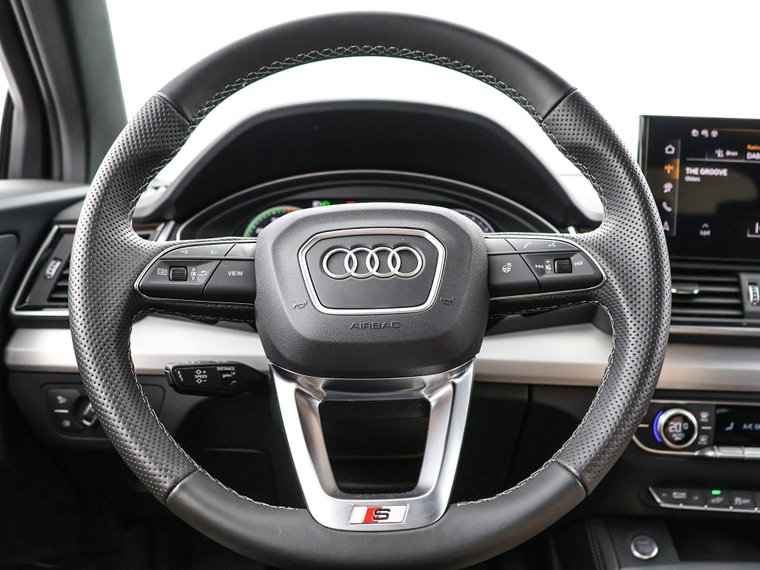Vehicle Image 17
