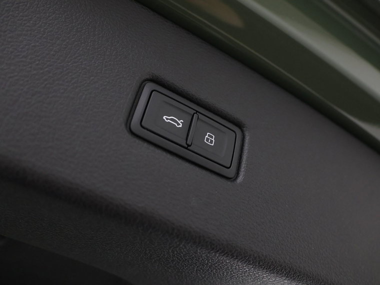 Vehicle Image 27