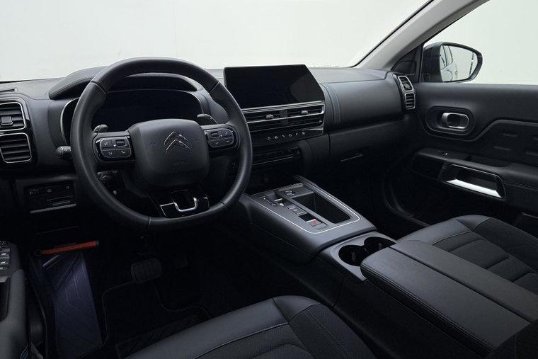 Vehicle Image 18