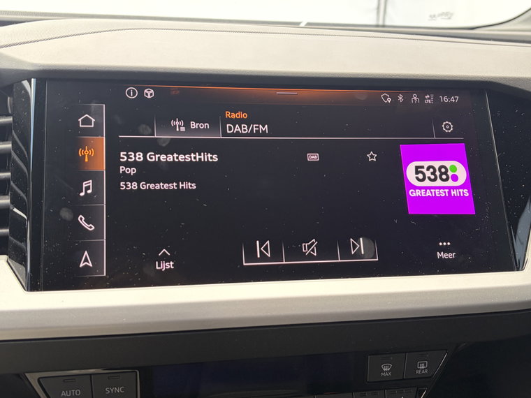 Vehicle Image 36