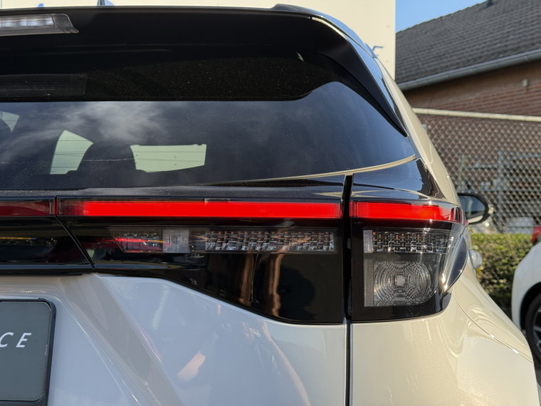 Vehicle Image 38