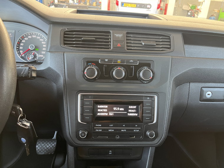 Vehicle Image 42