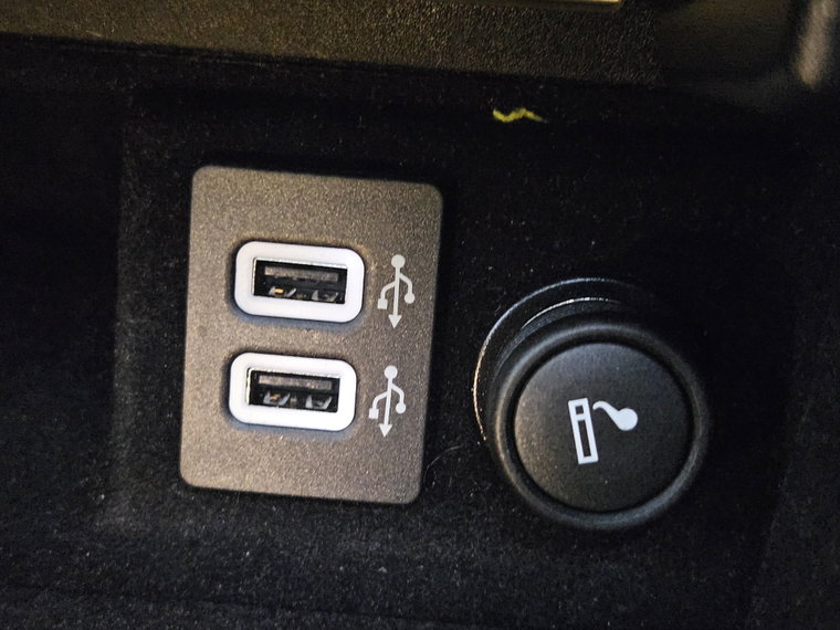Vehicle Image 30