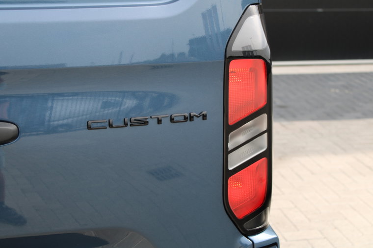 Vehicle Image 35
