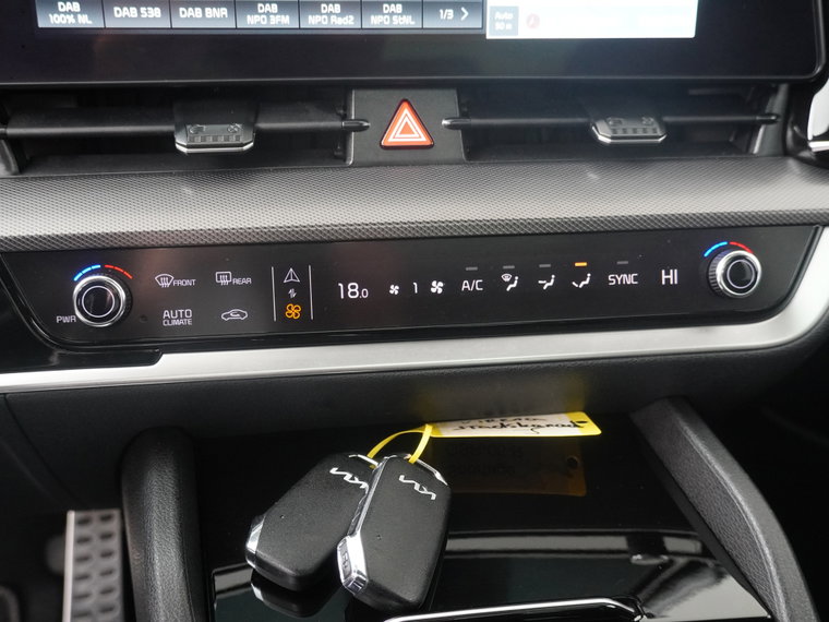 Vehicle Image 29