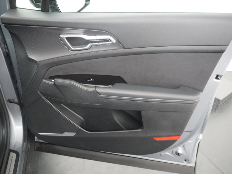 Vehicle Image 38