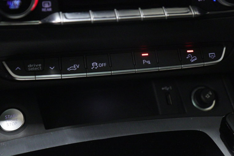 Vehicle Image 34