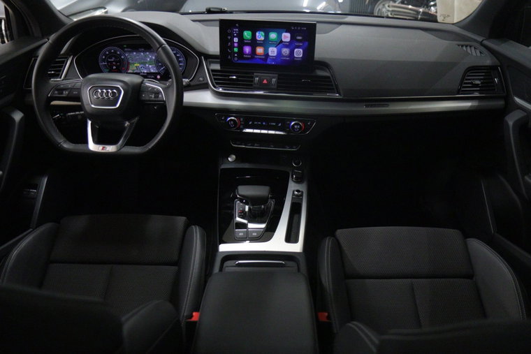 Vehicle Image 8