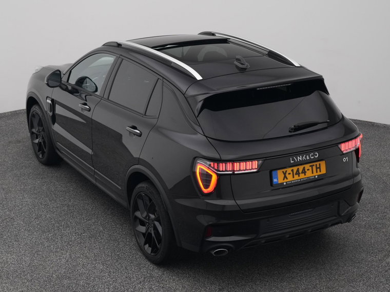 Vehicle Image 25
