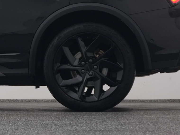 Vehicle Image 40