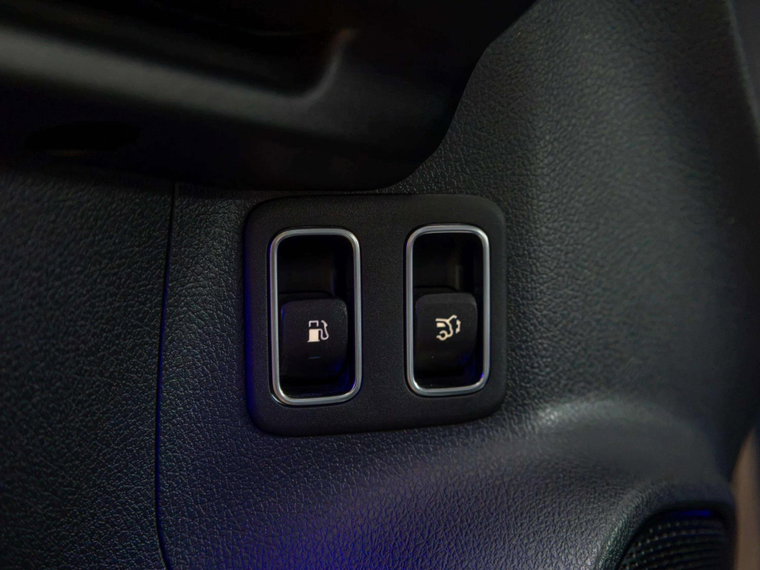 Vehicle Image 42