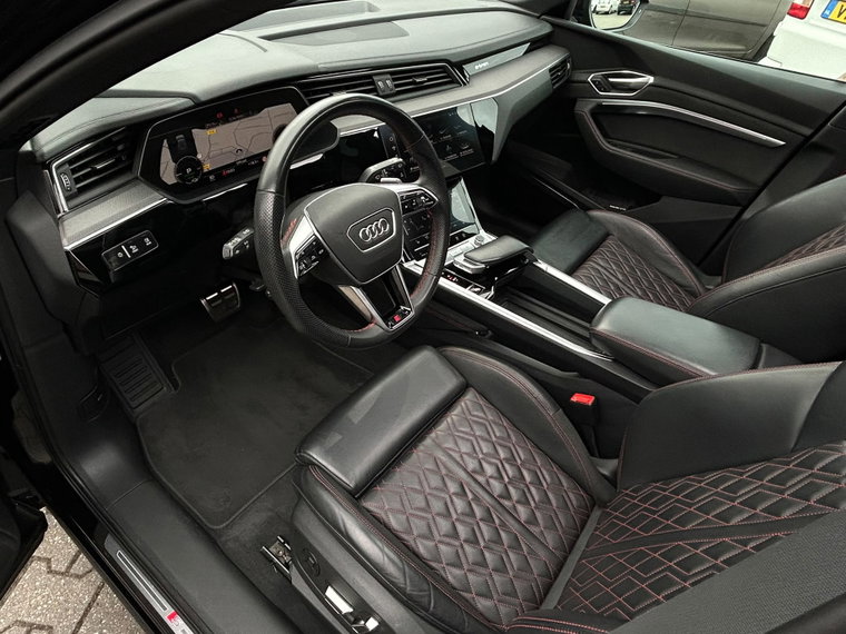 Vehicle Image 25